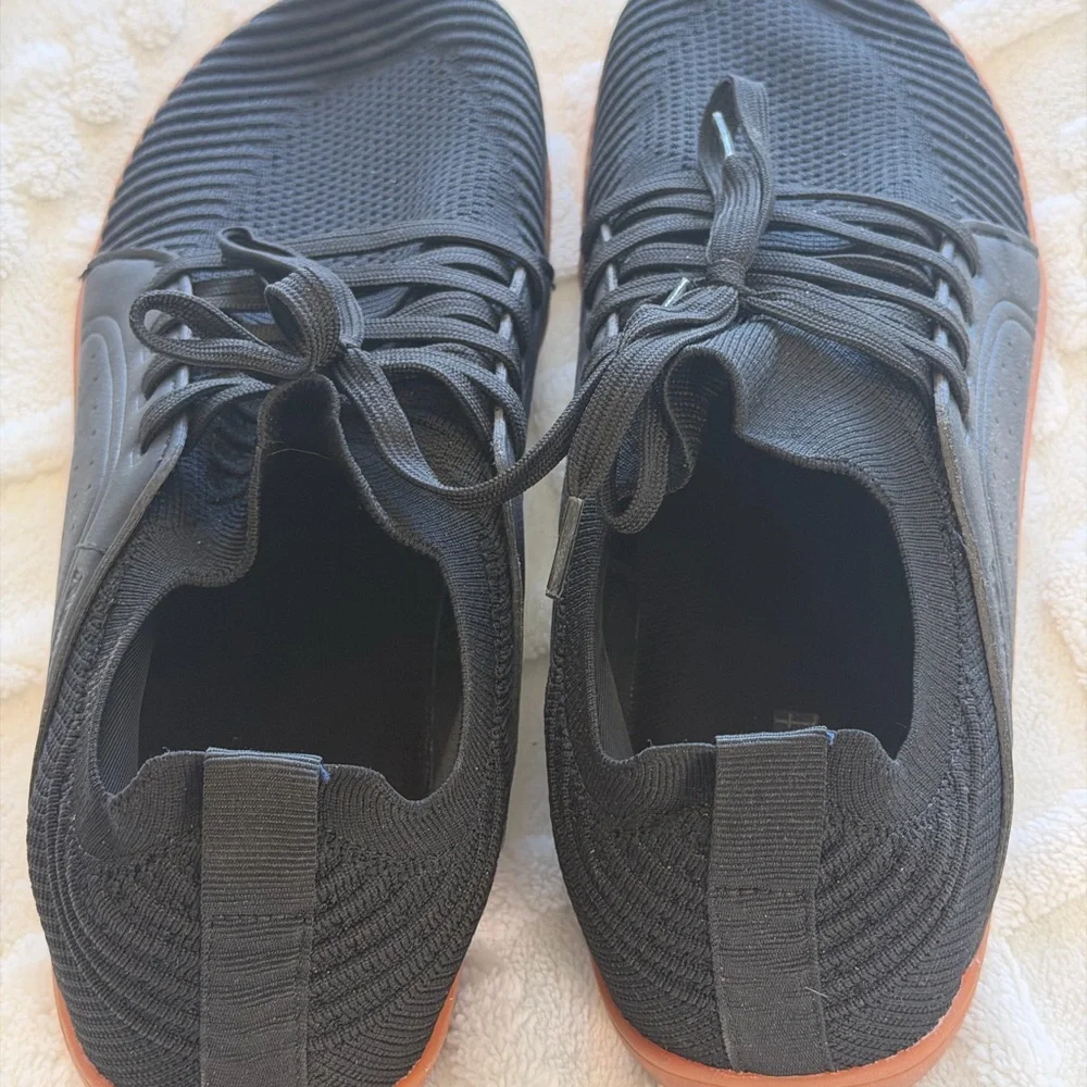 Gym shoes Black Sneakers - Picture 2 of 4